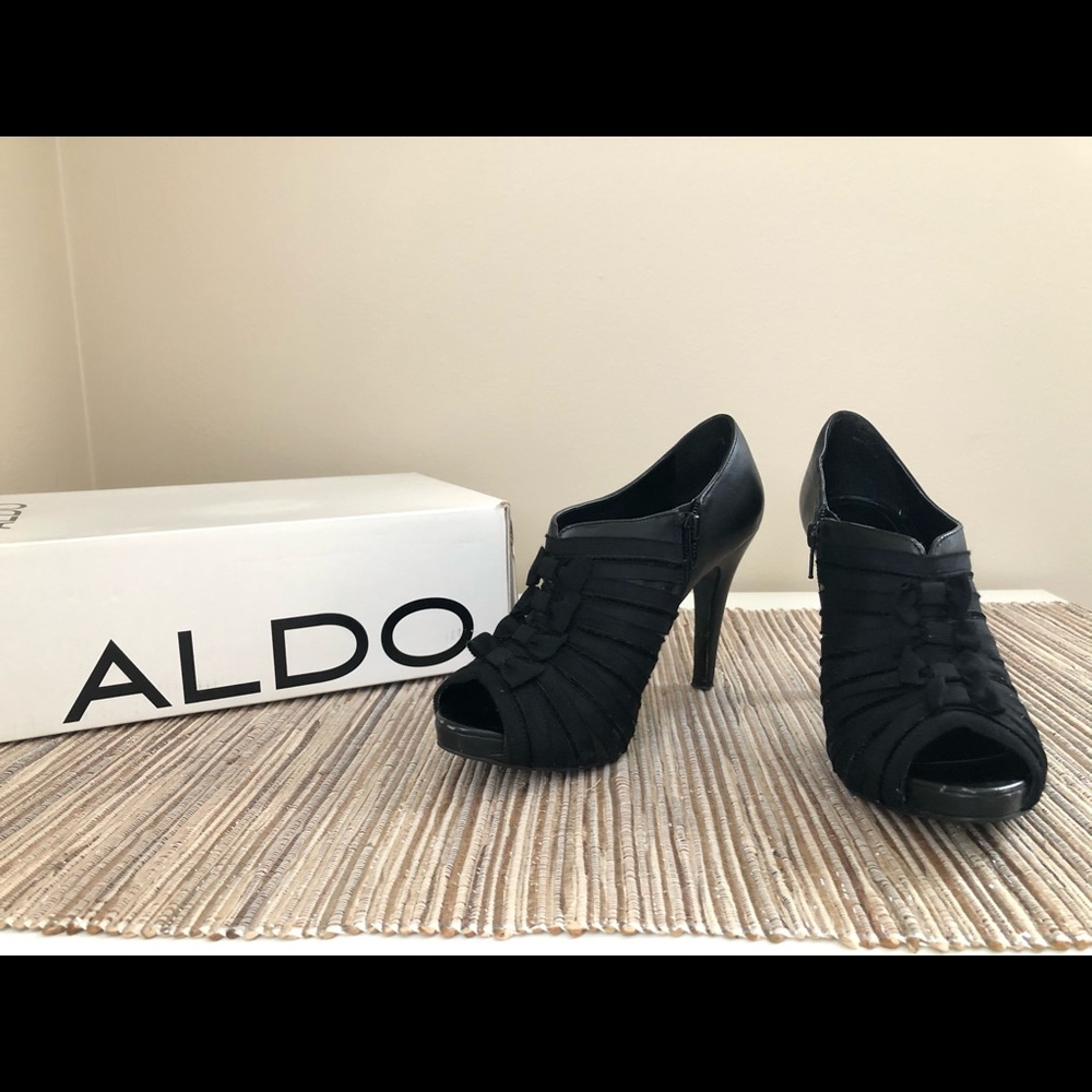 ALDO Black Berrett Boot Heels with Bows